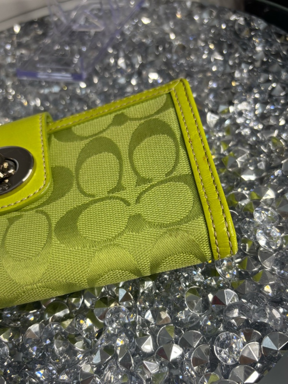 Coach y2k vintage Lime Green Signature Canvas Wallet with Turnlock NWOT - Picture 10 of 16
